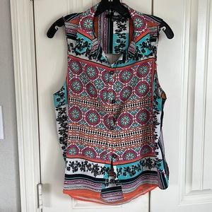 Sz 4 sleeveless button-up
